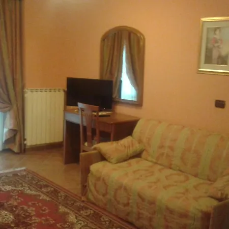 Hotel Cristallo 3*